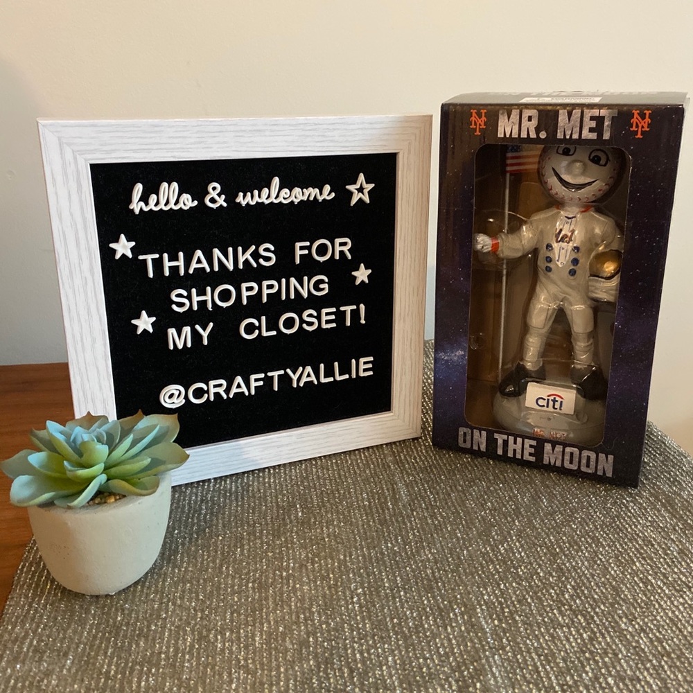 ⚾️ Mr. Met On the Moon Limited Edition Bobblehead